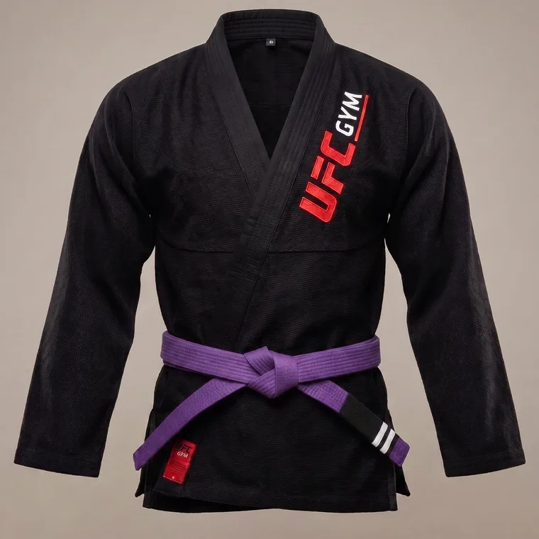 El mismo kimono con cinturón morado